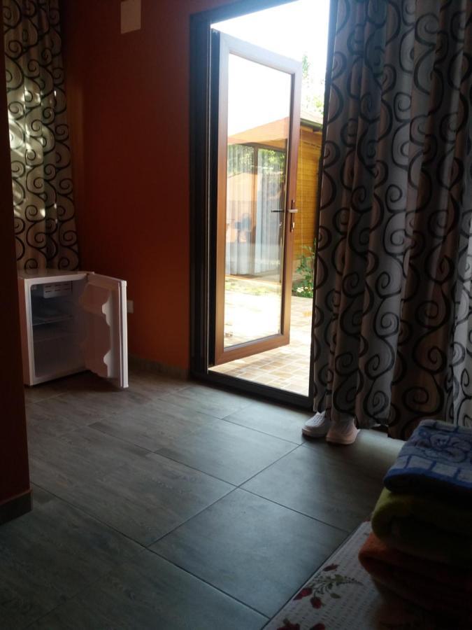 La Botezatu Villa ตูซลา ภายนอก รูปภาพ