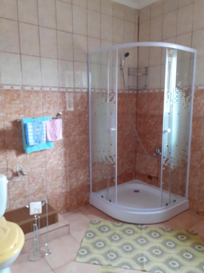 La Botezatu Villa ตูซลา ภายนอก รูปภาพ